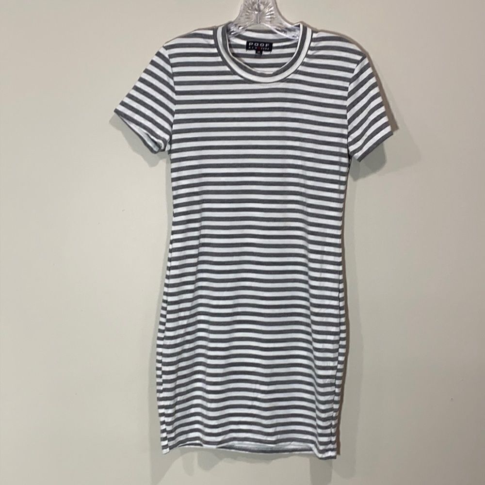 Gray & White Striped Short Sleeved Summer Dress By Poof New York. Size Medium.